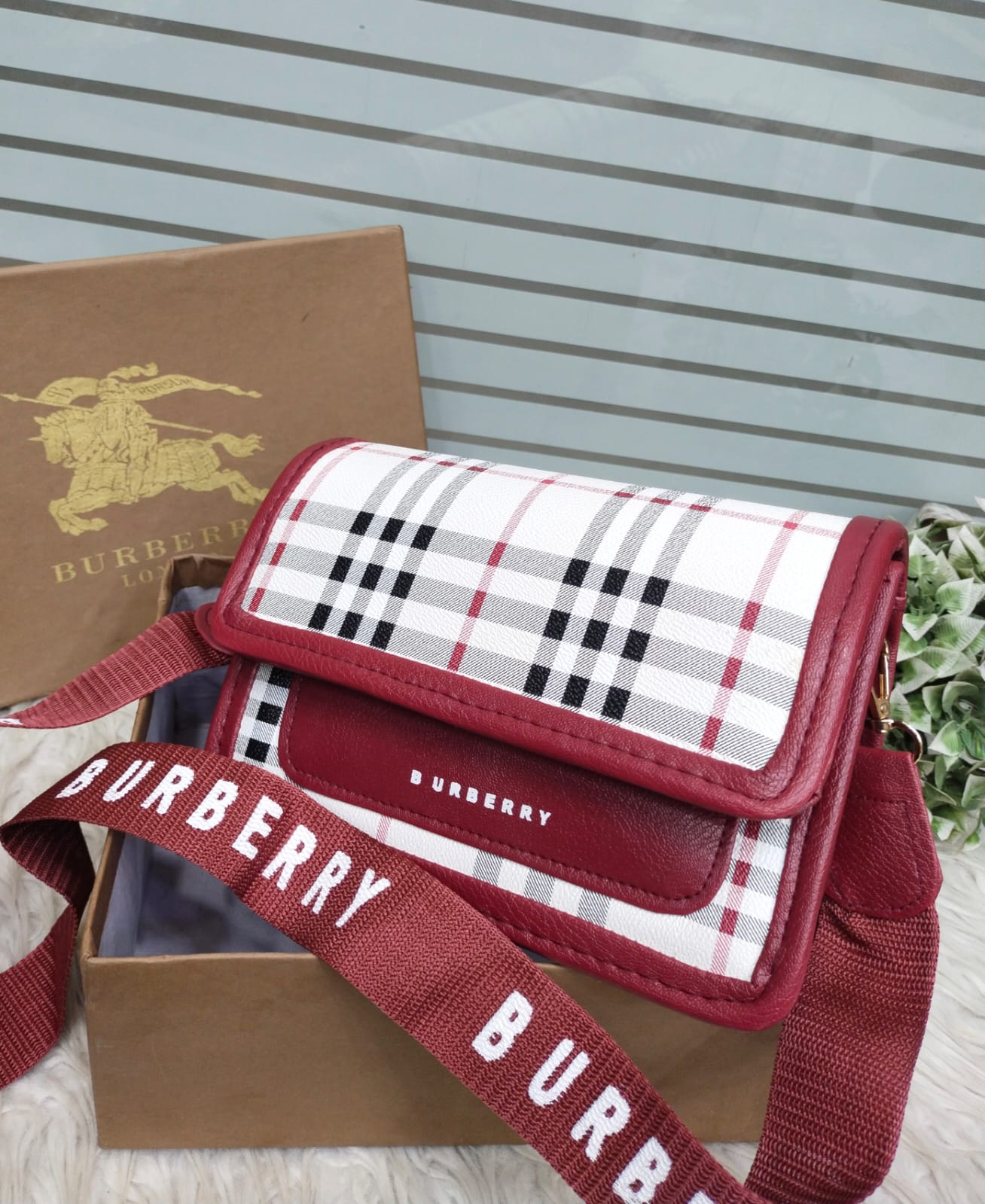 BURBERRY BAG WITH LONG BELT