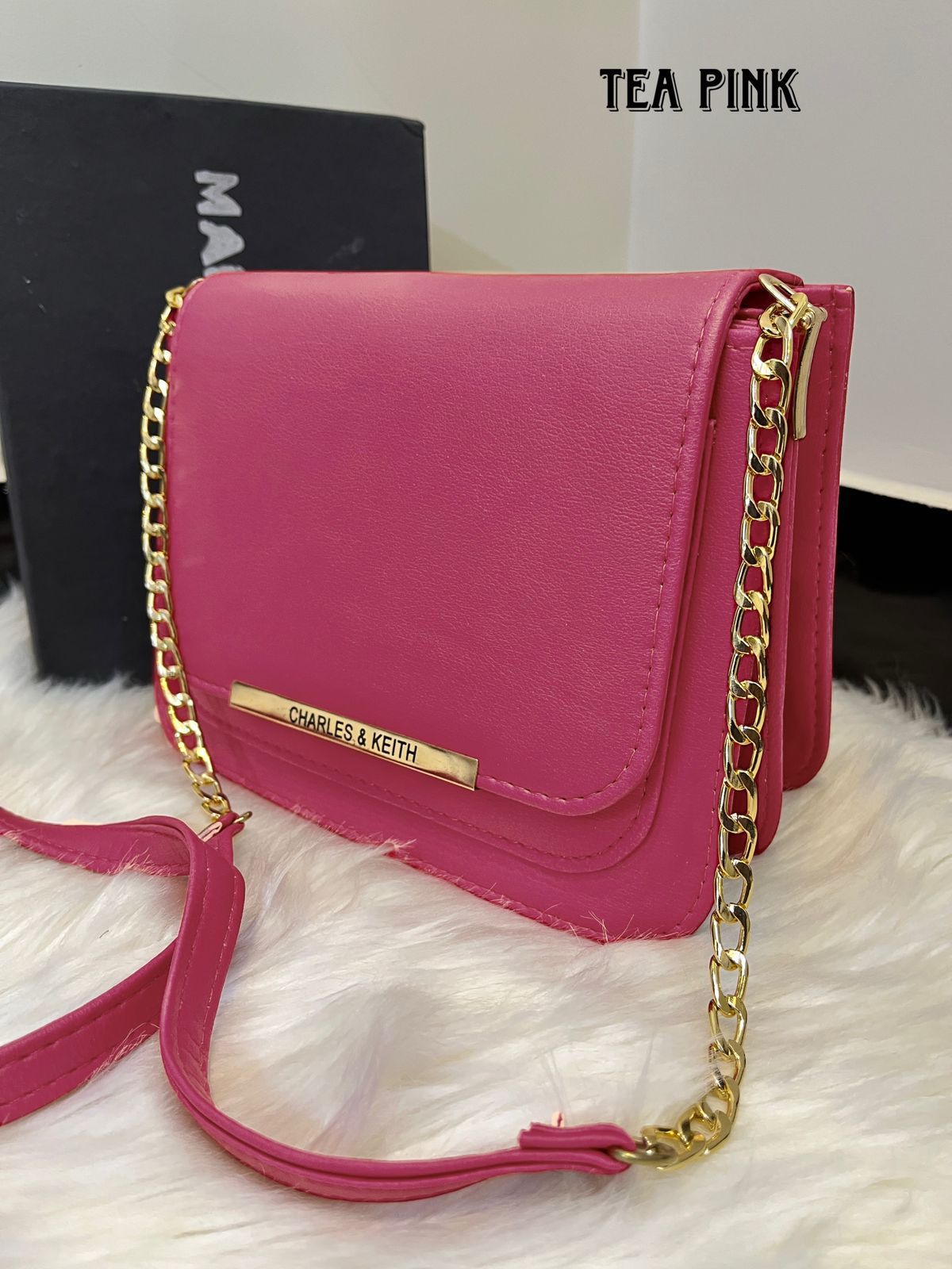 High Quality Muliple Pockets Cross Body Bag With Half Chain Half Belt